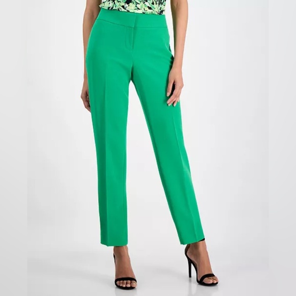 Kasper Petite Crepe Straight -Leg Pant - Picture 3 of 9